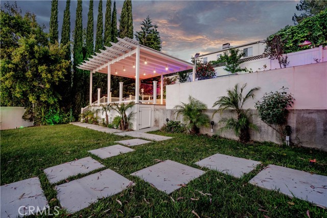 Detail Gallery Image 36 of 52 For 1440 Holbrook St, Eagle Rock,  CA 90041 - 3 Beds | 3/1 Baths