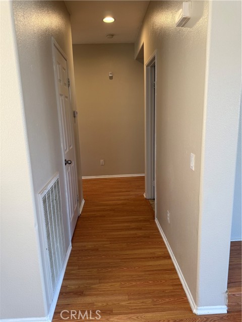 Detail Gallery Image 9 of 19 For 11946 Russell Ct, Victorville,  CA 92392 - 3 Beds | 2 Baths