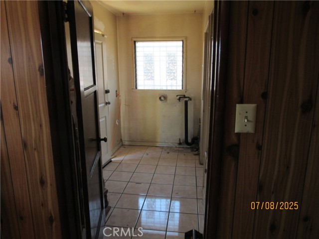 Detail Gallery Image 4 of 30 For 1410 West Stockwell, Compton,  CA 90222 - 5 Beds | 2 Baths