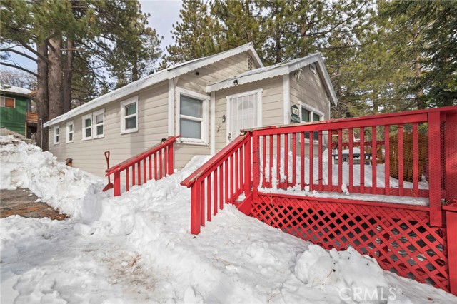 Detail Gallery Image 2 of 25 For 33424 Holcomb Creek Dr, Green Valley Lake,  CA 92341 - 2 Beds | 2 Baths