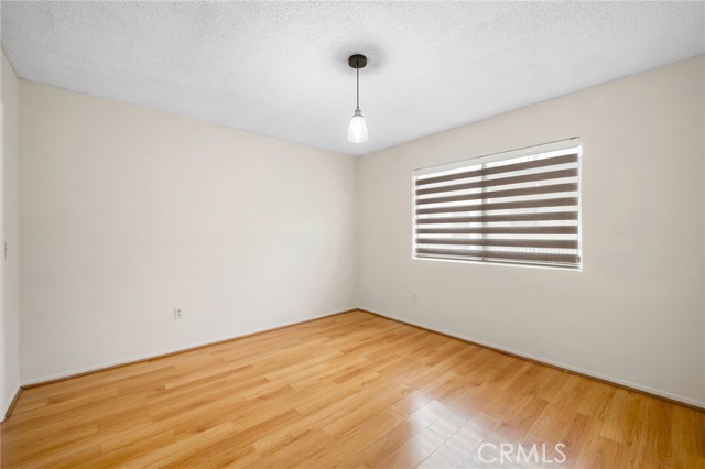 Detail Gallery Image 12 of 21 For 1004 E Garfield #5,  Glendale,  CA 91205 - 2 Beds | 2 Baths