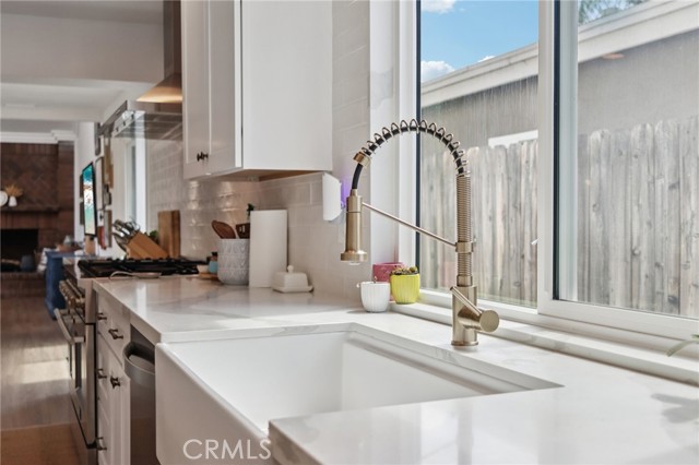 242 N Camino Arroyo, Anaheim CA: https://media.crmls.org/medias/2f0eafca-f785-483d-b37d-a266d6f3110a.jpg