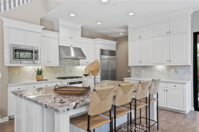 Detail Gallery Image 14 of 63 For 33 Castellana, Lake Forest,  CA 92630 - 4 Beds | 3 Baths