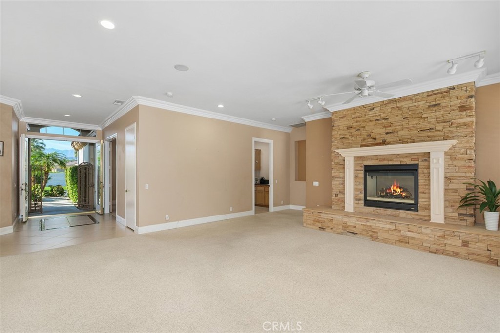 MLS #OC25269691 image #2