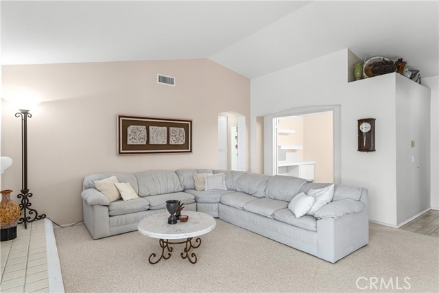 1224 Mallorca Street, Upland CA: https://media.crmls.org/medias/2f0f9320-aea5-414f-92b4-49f0ae657c1b.jpg