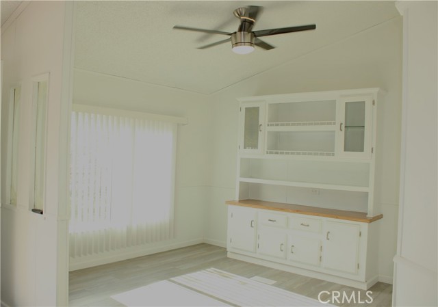 Detail Gallery Image 12 of 31 For 12980 Island Dr, Clearlake Oaks,  CA 95423 - 2 Beds | 2 Baths