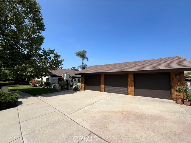 2305 Bonnie Brae Avenue, Claremont CA: https://media.crmls.org/medias/2f12149f-5e20-4914-b11a-a2b9370c3e06.jpg