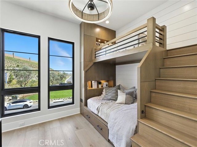 Image 36 of 52 For 533 Big Sur  