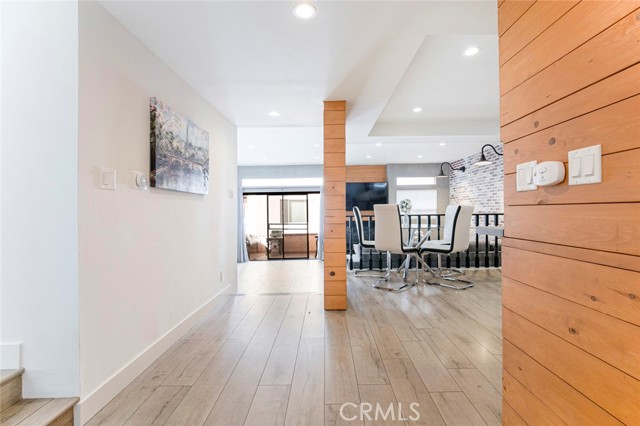 11911 Magnolia Boulevard, Valley Village CA: https://media.crmls.org/medias/2f13fcf8-277a-4b68-9b41-afea7f6ed0d2.jpg