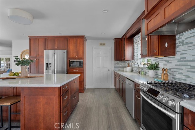 5545 Konya Drive, Torrance CA: https://media.crmls.org/medias/2f14240b-ebaf-4c79-b953-5fbdedb59870.jpg