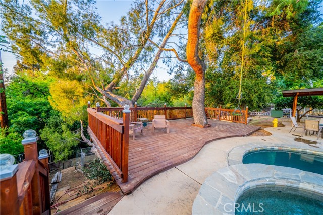 533 Via Vista Dr, Redlands CA: https://media.crmls.org/medias/2f14b75e-1943-46bf-b67d-71e1ed82785a.jpg