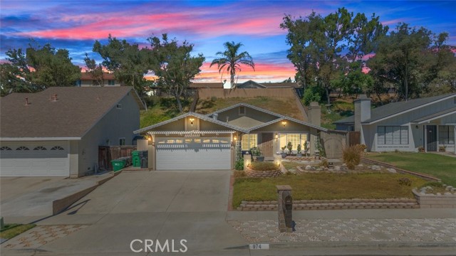 Detail Gallery Image 1 of 35 For 974 Blossom Hill Dr, Corona,  CA 92878 - 3 Beds | 2 Baths