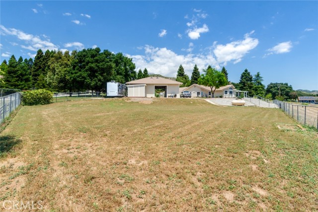 13288 Oak Crest Drive, Yucaipa CA: https://media.crmls.org/medias/2f156f7e-4068-477f-9961-609ffd470439.jpg