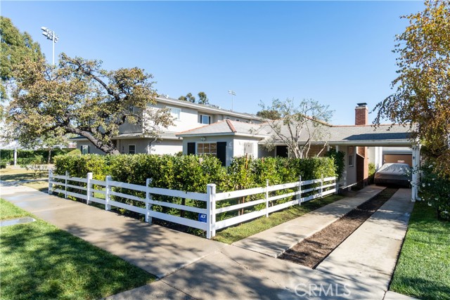 Detail Gallery Image 2 of 17 For 8004 Holy Cross Pl, Los Angeles,  CA 90045 - 2 Beds | 2 Baths