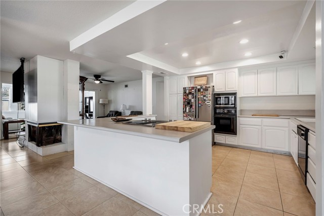 1363 N San Antonio Ave, Upland CA: https://media.crmls.org/medias/2f157493-5e08-462d-9cbd-e2428d4cf516.jpg