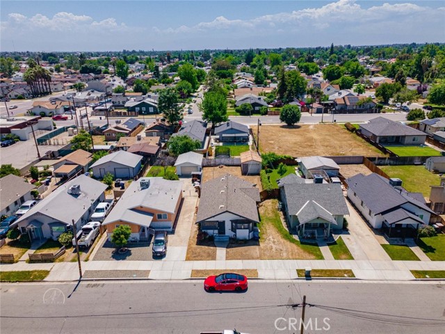 1715 Cherry Street, Bakersfield CA: https://media.crmls.org/medias/2f1660d1-45d4-4c53-a936-22bc8fea3bdf.jpg