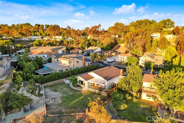 22701 Via Tercero, Mission Viejo CA: https://media.crmls.org/medias/2f1697b0-5d95-4275-8eab-e313c182f485.jpg