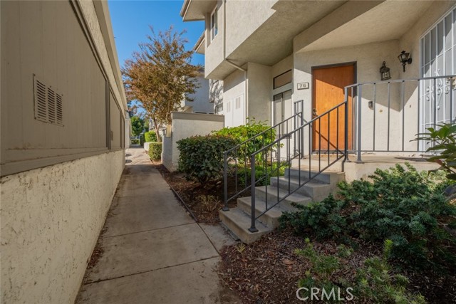 Detail Gallery Image 1 of 23 For 76 Willowcrest Ln, Pomona,  CA 91766 - 3 Beds | 2/1 Baths