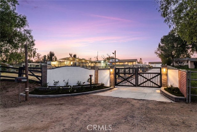 Detail Gallery Image 5 of 75 For 2320 Temescal, Norco,  CA 92860 - 4 Beds | 2 Baths