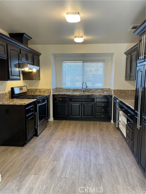 Detail Gallery Image 10 of 25 For 8518 Cleta St, Downey,  CA 90241 - 4 Beds | 2/1 Baths