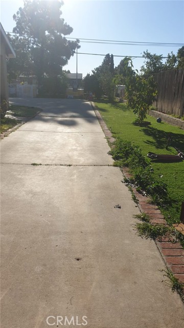 Detail Gallery Image 9 of 20 For 12117 Van Nuys, Sylmar,  CA 91342 - 4 Beds | 2/1 Baths