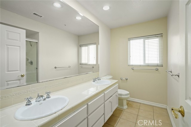 7169 Castle Peak Drive, West Hills CA: https://media.crmls.org/medias/2f18e6e8-7eeb-4047-a2dd-bae6585e09bf.jpg