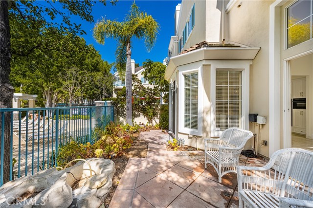 81 Chandon, Newport Coast CA: https://media.crmls.org/medias/2f18e8c0-10a6-44ba-9160-546d014206ed.jpg