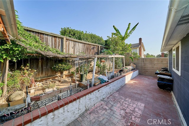 Detail Gallery Image 18 of 49 For 201 S Brookside Ct, Anaheim,  CA 92808 - 4 Beds | 2 Baths