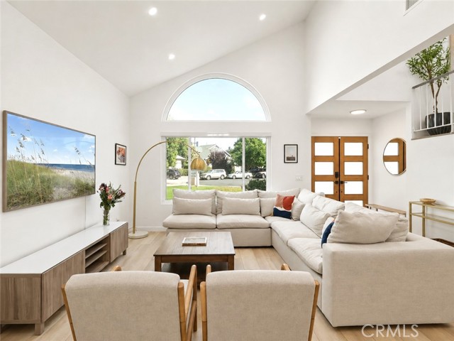 Front Image Thumbnail for CRSR26182681