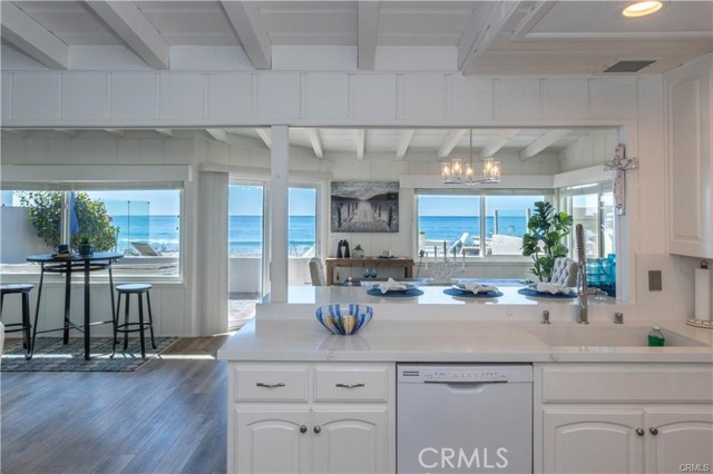 Detail Gallery Image 7 of 44 For 35325 Beach Rd, Dana Point,  CA 92624 - 4 Beds | 2/1 Baths