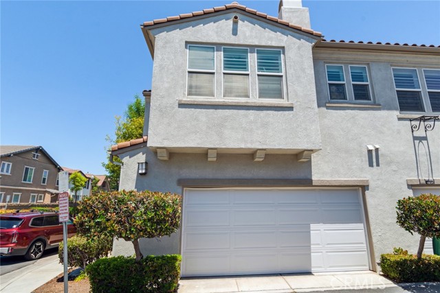 13563 Mashona Avenue, Chino CA: https://media.crmls.org/medias/2f1bbaf5-2711-4485-a603-72c7e45e6ff1.jpg