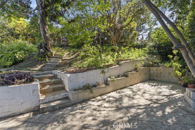 Detail Gallery Image 22 of 31 For 1525 Princess Dr, Glendale,  CA 91207 - 3 Beds | 2 Baths