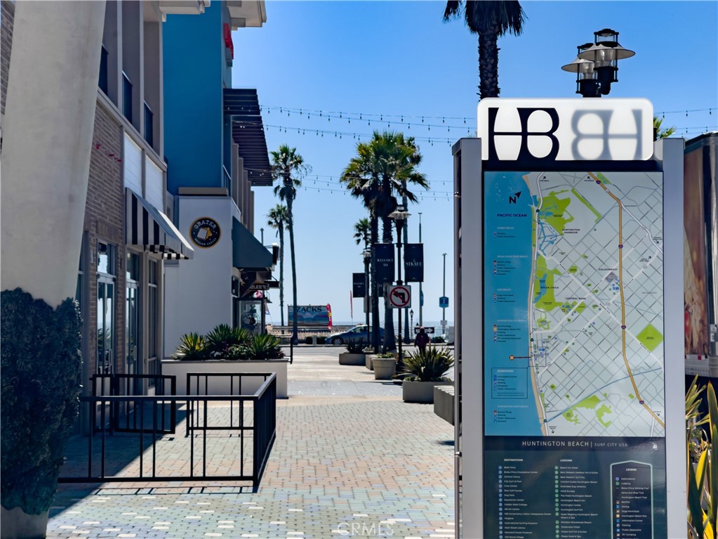 https://media.crmls.org/medias/2f1cce25-581c-4c5f-9db0-c983d6be806d.jpg?preset=X-Large