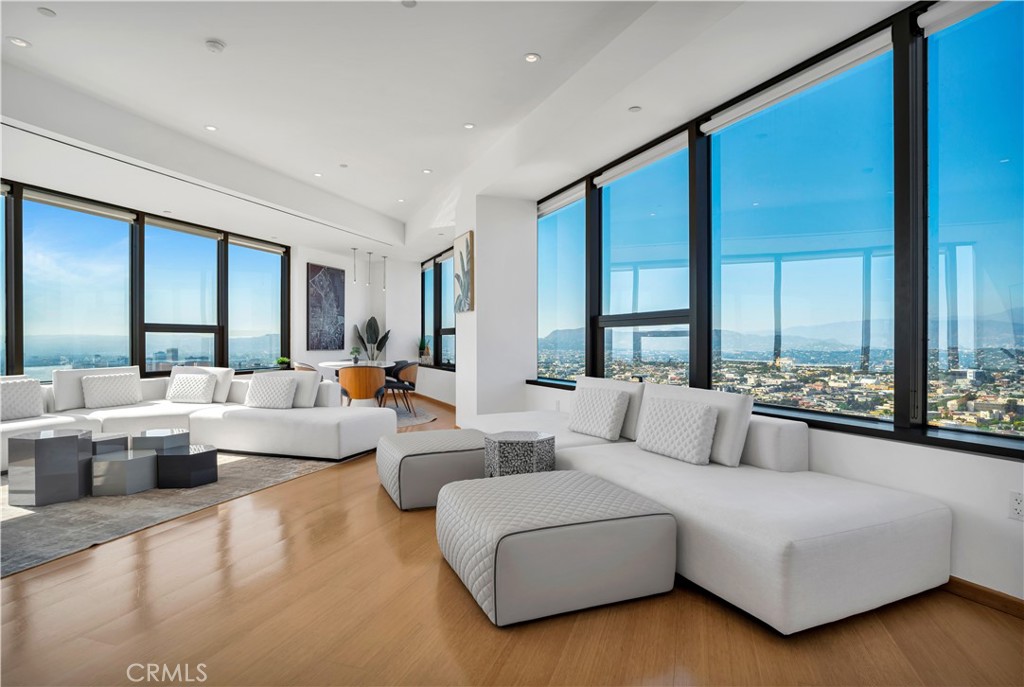 1100 Wilshire Boulevard #3302