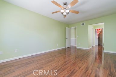 https://media.crmls.org/medias/2f1e7dbf-6313-4201-8bc8-675f5518f2c6.jpg?preset=X-Large