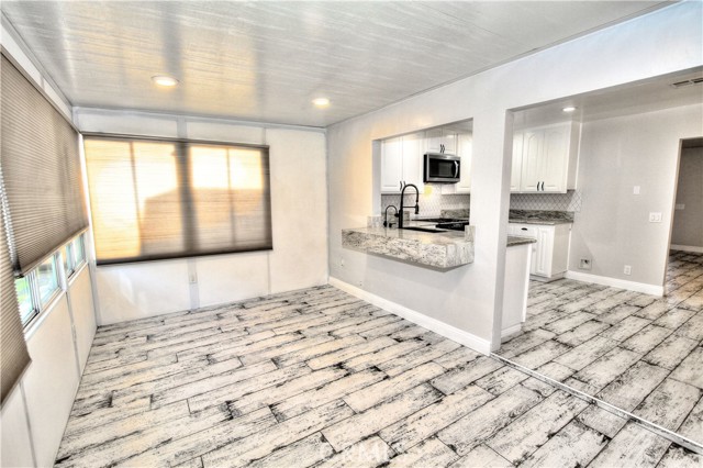 Detail Gallery Image 5 of 21 For 16516 E Bellbrook St, Covina,  CA 91722 - 3 Beds | 2 Baths