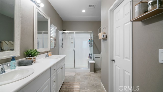 Image 15 of 49 For 42705 Saragoza Ct.