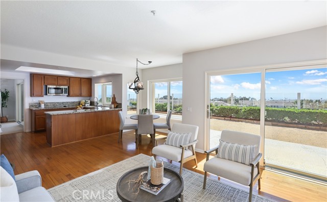 2245 Avenida Oliva, San Clemente CA: https://media.crmls.org/medias/2f1fb96e-8d88-48c6-acc9-1e39e3fc8fe8.jpg