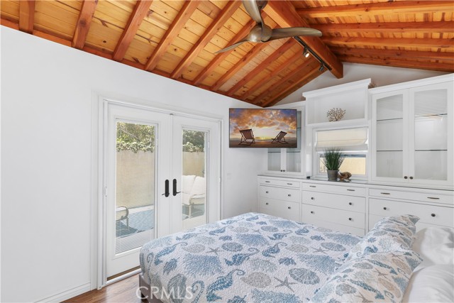 1029 Glenneyre Street, Laguna Beach CA: https://media.crmls.org/medias/2f200bb3-fb9f-4586-b591-9653e165f86e.jpg