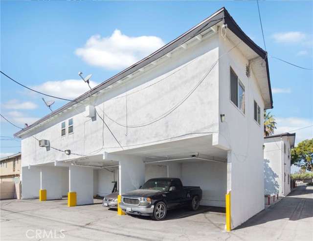 1425 W Stoneridge Court, Ontario CA: https://media.crmls.org/medias/2f204a16-7777-43a6-a6b2-60e320df9ff8.jpg