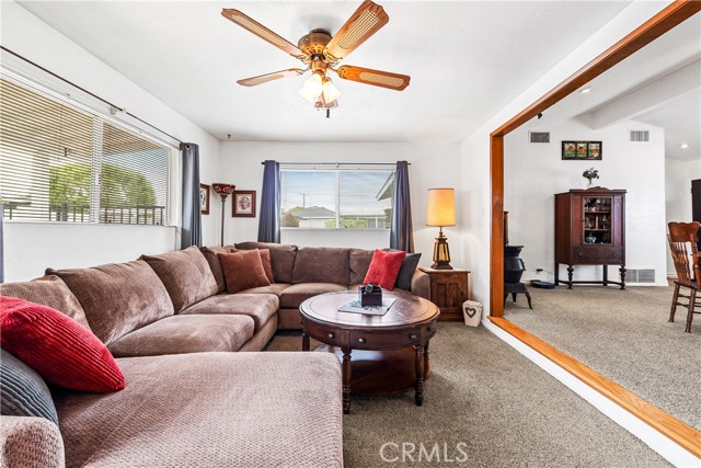 6051 Camphor Avenue, Westminster CA: https://media.crmls.org/medias/2f21c33d-e432-4aa4-88de-02ba44ed5a75.jpg
