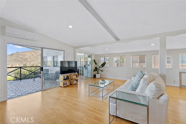 Detail Gallery Image 8 of 38 For 23777 Mulholland Hwy Hwy #62,  Calabasas,  CA 91302 - 4 Beds | 4 Baths