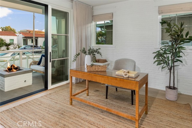 Detail Gallery Image 13 of 75 For 153 Granada Ave, Long Beach,  CA 90803 - 5 Beds | 4 Baths