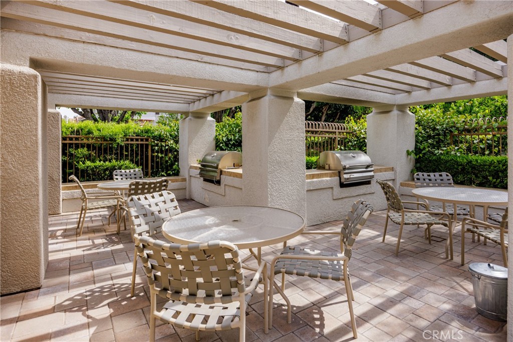 2f2329f9 B45d 4df8 A9e2 F131667046b2