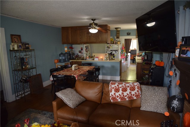 Detail Gallery Image 3 of 6 For 1247 E Topeka, Pasadena,  CA 91104 - 4 Beds | 2 Baths