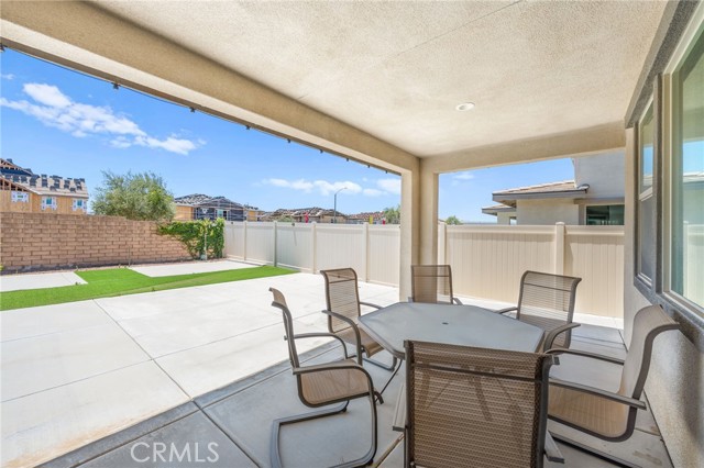 32171 Dymondia Way, Temecula CA: https://media.crmls.org/medias/2f243764-66c9-4cc6-aa69-e78b8de22d5c.jpg