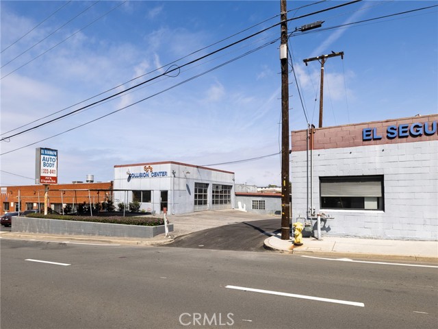 Image 30 of 41 For 713 El Segundo Boulevard