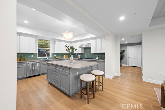 600 Baldwin Court, Sierra Madre CA: https://media.crmls.org/medias/2f24eec6-a256-4f9c-b76c-08f4e8becfc5.jpg
