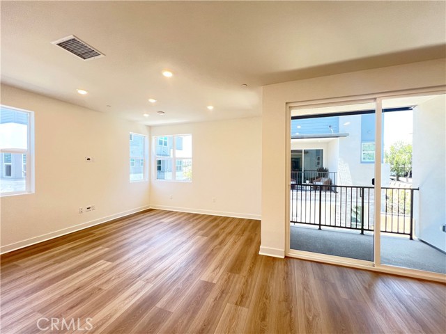 Detail Gallery Image 5 of 15 For 3513 Indigo Privado, Ontario,  CA 91764 - 3 Beds | 2/2 Baths