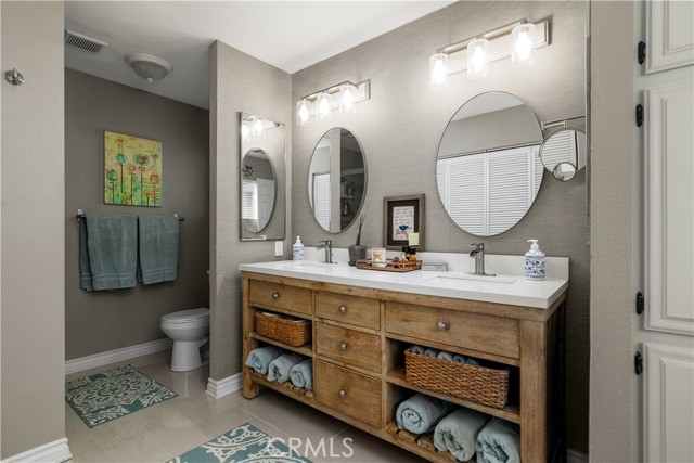 22831 Skylink Drive, Canyon Lake CA: https://media.crmls.org/medias/2f259eab-b4b5-495b-a679-7e62c8284c2b.jpg